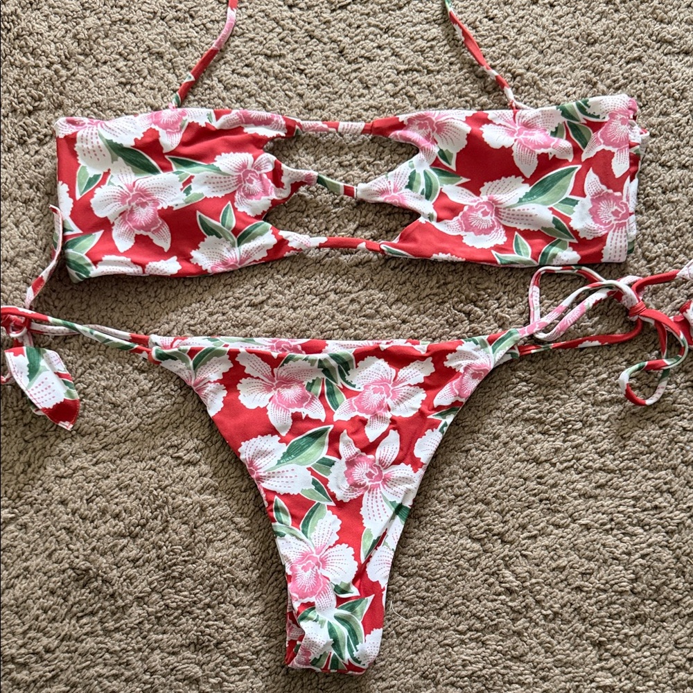 Benoa bikini medium
Top large bottoms
